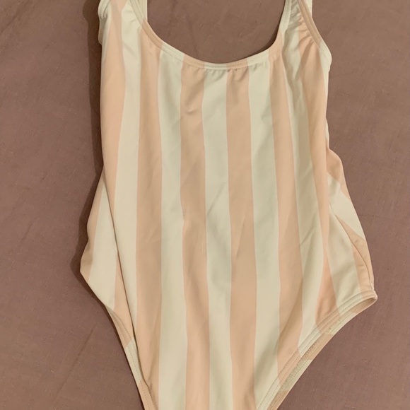 billabong one piece swimsuit! - Picture 2 of 3